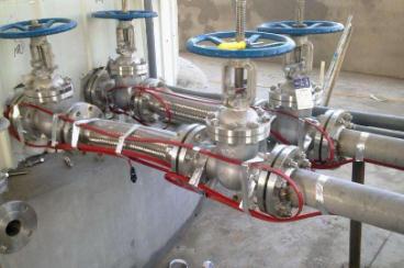 16407765954954.jpg 自限溫伴熱帶現(xiàn)場安裝圖.jpg